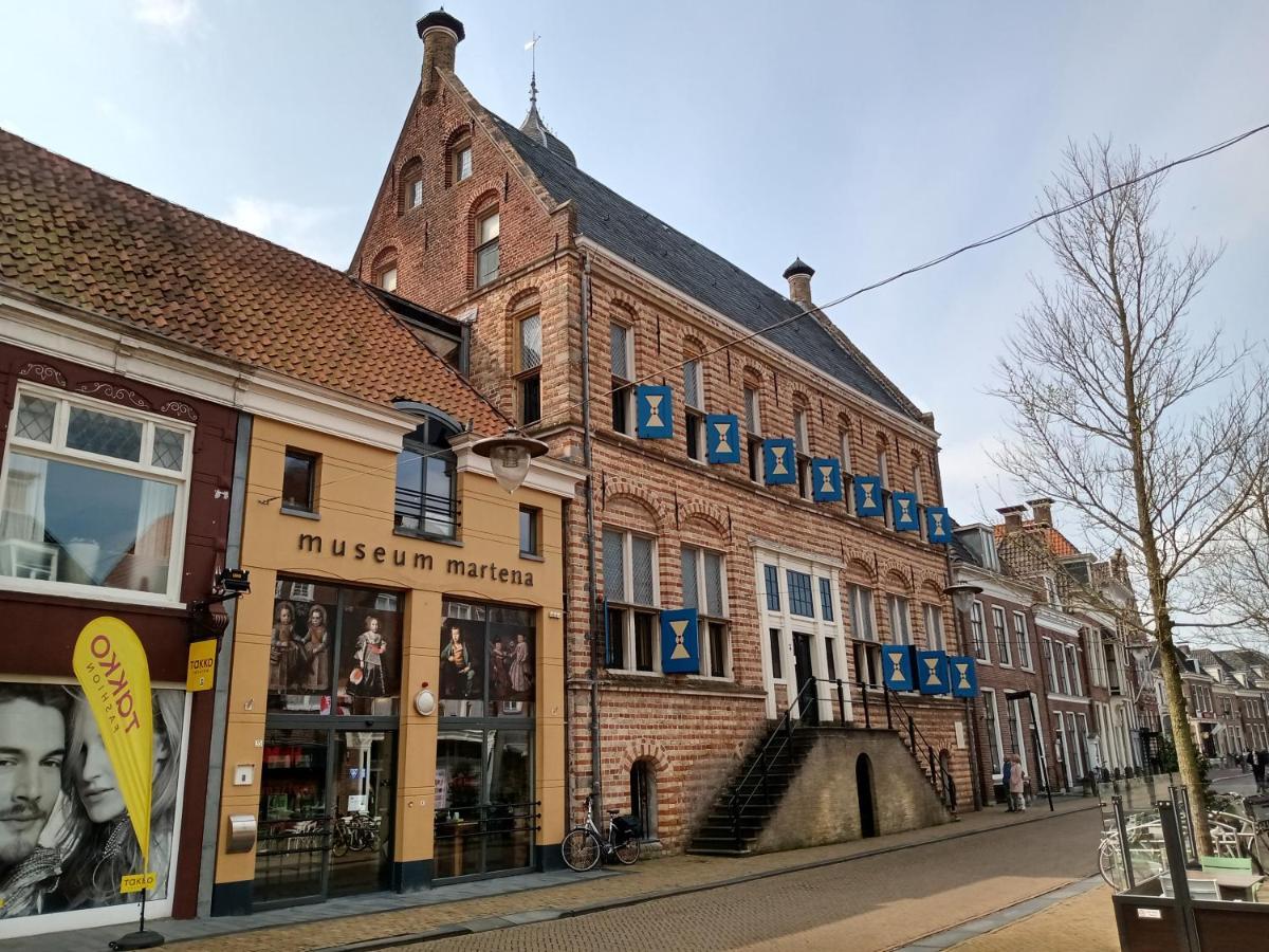 Willa Wellnesshuis Met Hottub, Ligbad En Grote Tuin Tzummarum Zewnętrze zdjęcie